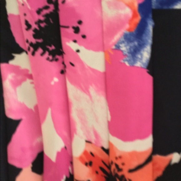 Fully lined sleeveless floral dress - Picture 11 of 15